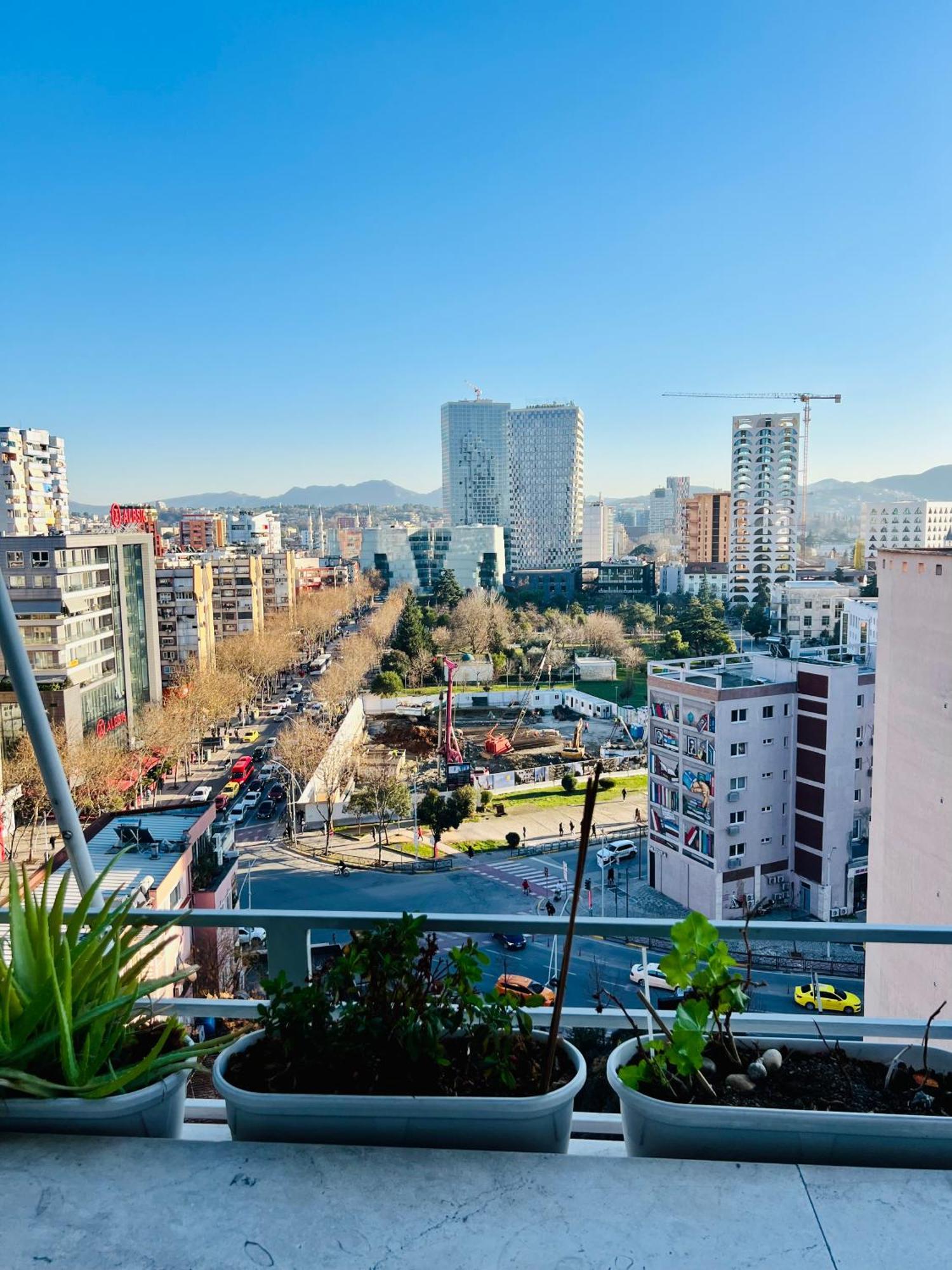 Tirana Gallery Apartment - City Center View Exterior photo