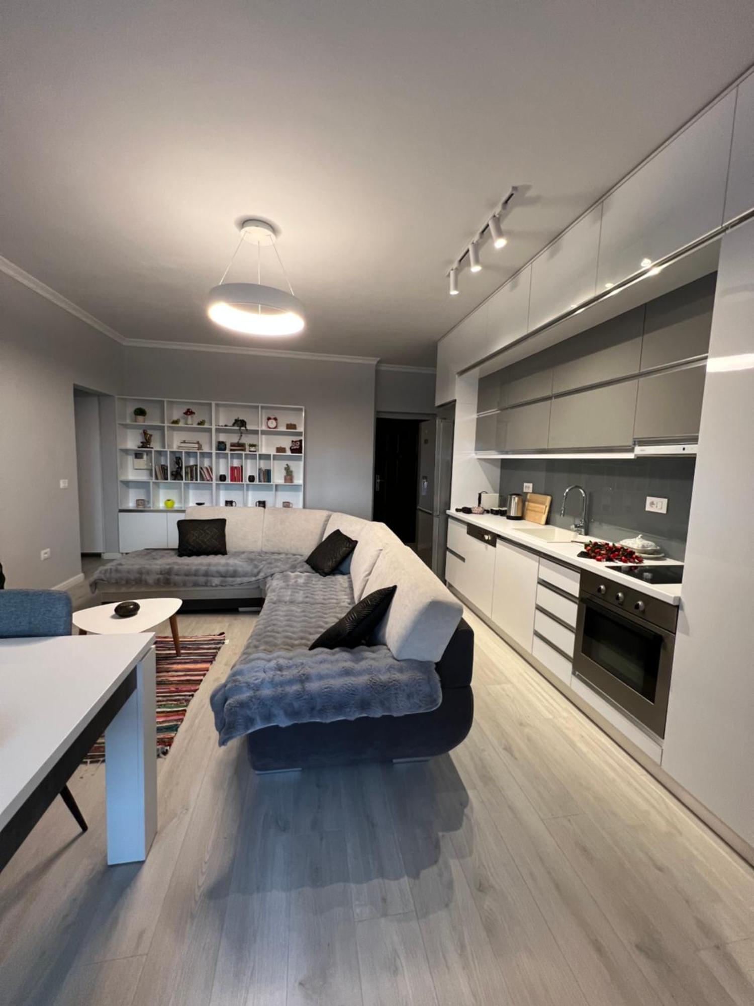 Tirana Gallery Apartment - City Center View Exterior photo