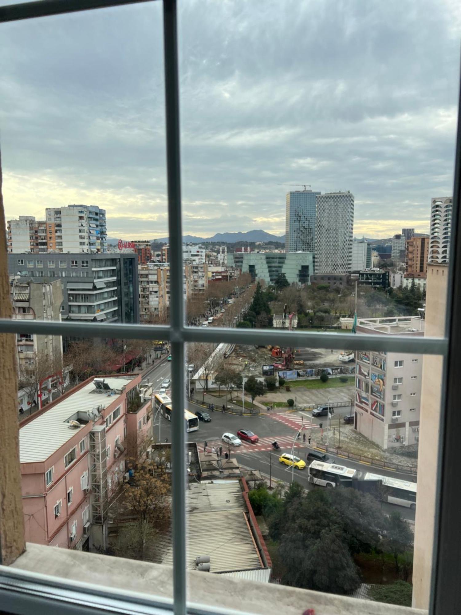 Tirana Gallery Apartment - City Center View Exterior photo