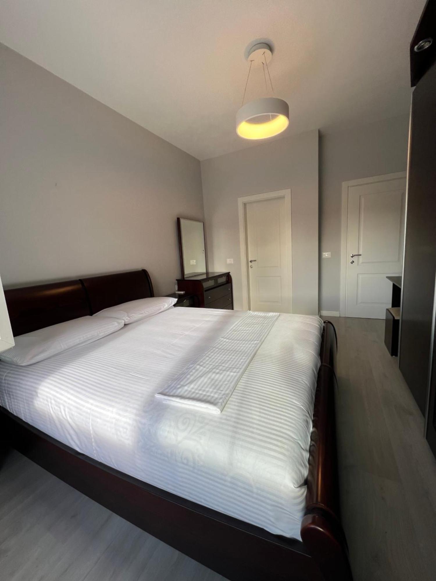 Tirana Gallery Apartment - City Center View Exterior photo