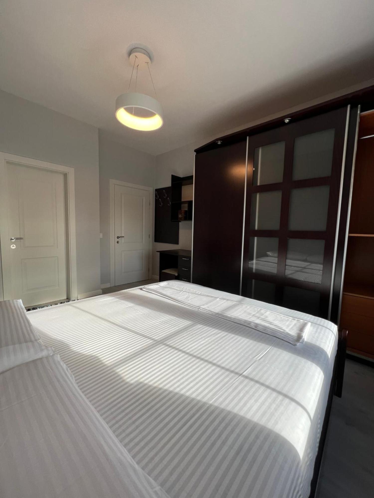 Tirana Gallery Apartment - City Center View Exterior photo